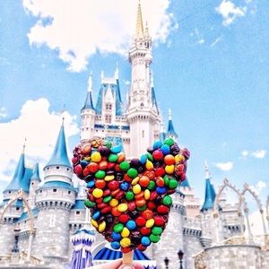 Meet your Posher, Phoebe